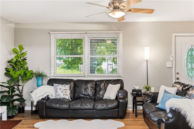 20009 E 13th Street, Independence, MO 64057