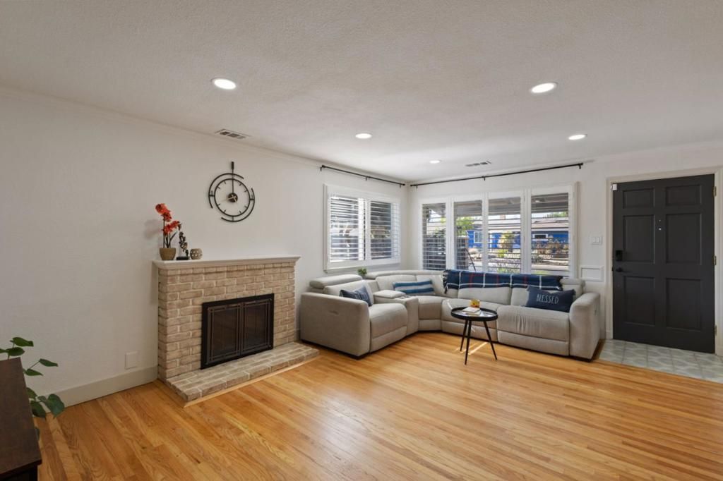 Image 5 of property listing at 3959 Purdue Way, Livermore, CA 94550