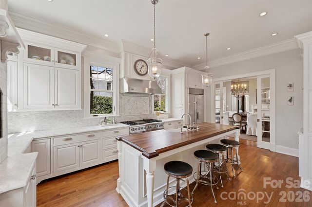 1136 Queens Road, Charlotte, NC 28207