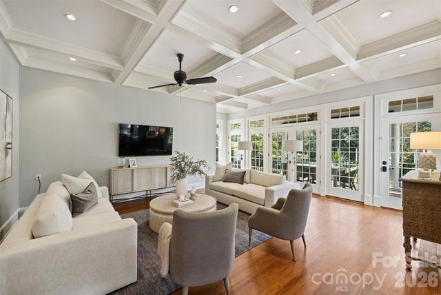 1136 Queens Road, Charlotte, NC 28207