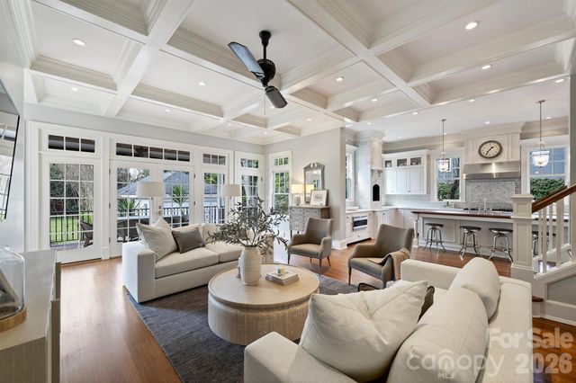 1136 Queens Road, Charlotte, NC 28207