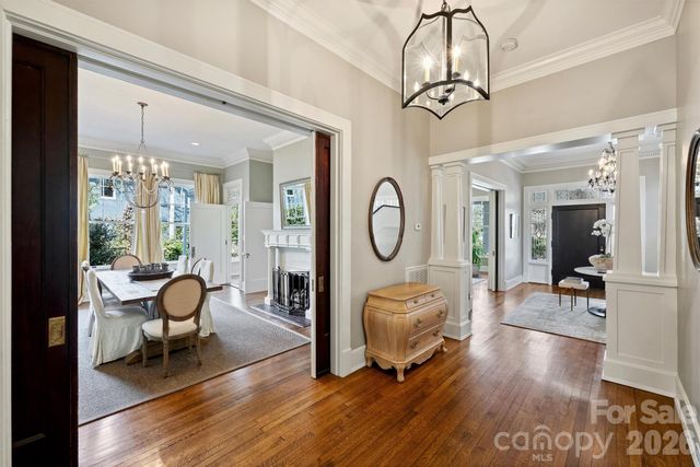 1136 Queens Road, Charlotte, NC 28207