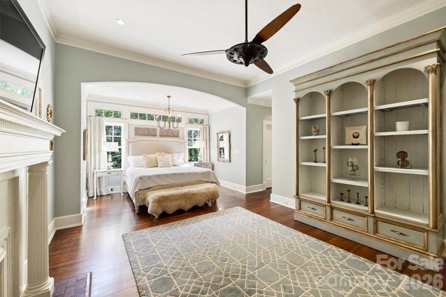 1136 Queens Road, Charlotte, NC 28207