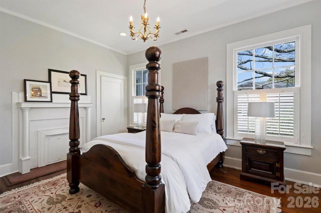 1136 Queens Road, Charlotte, NC 28207