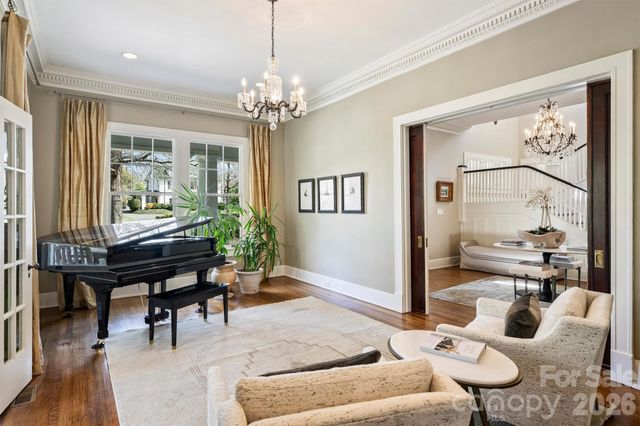 1136 Queens Road, Charlotte, NC 28207