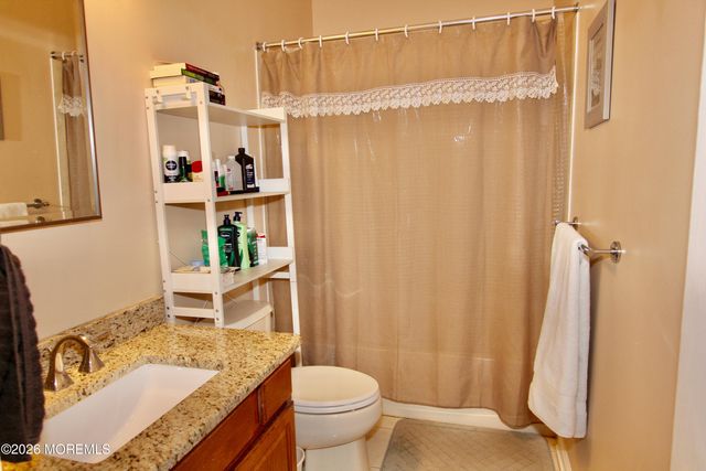84 Marlow Drive, Jackson, NJ 08527