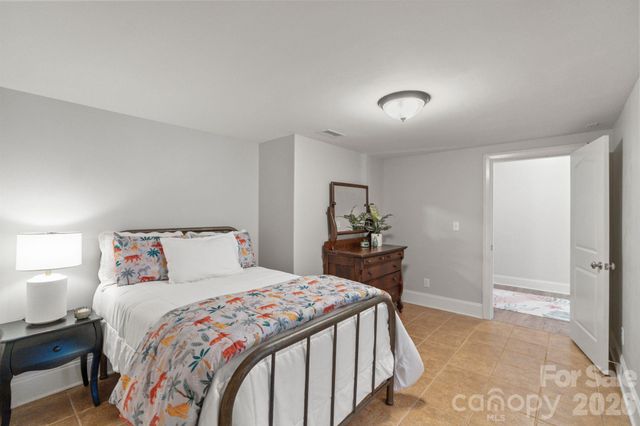 8915 Linden Grove Court, Sherrills Ford, NC 28673