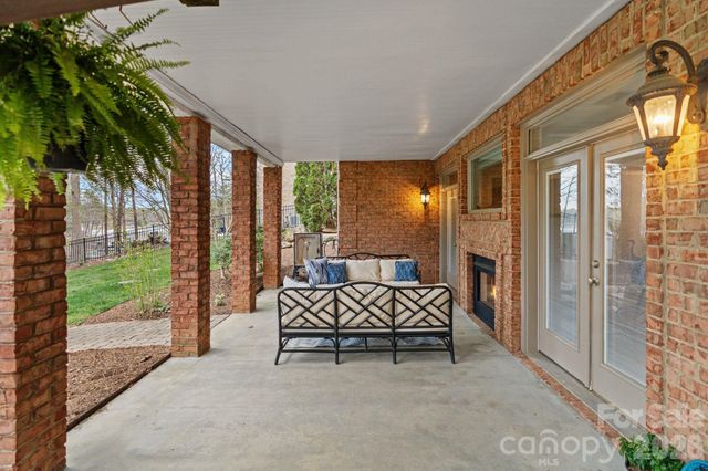 8915 Linden Grove Court, Sherrills Ford, NC 28673