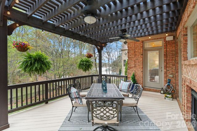 8915 Linden Grove Court, Sherrills Ford, NC 28673