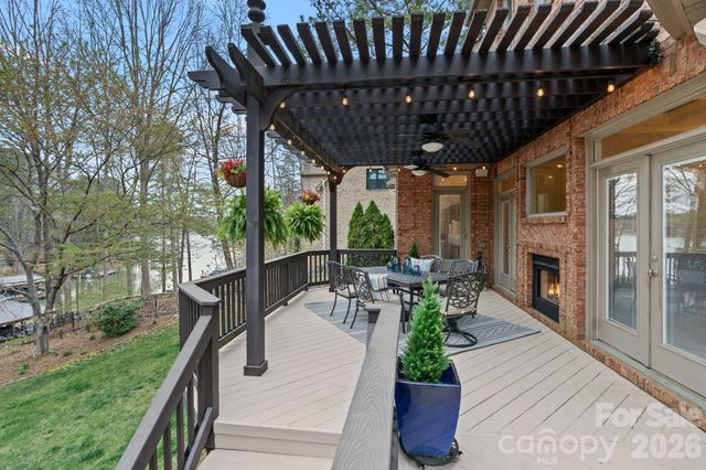 8915 Linden Grove Court, Sherrills Ford, NC 28673