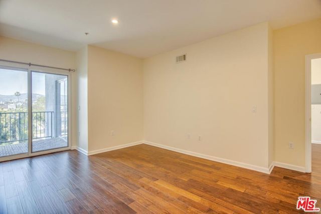 155 S Oxford Avenue 506, Los Angeles, CA 90004