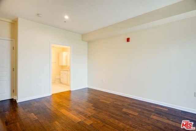 155 S Oxford Avenue 506, Los Angeles, CA 90004