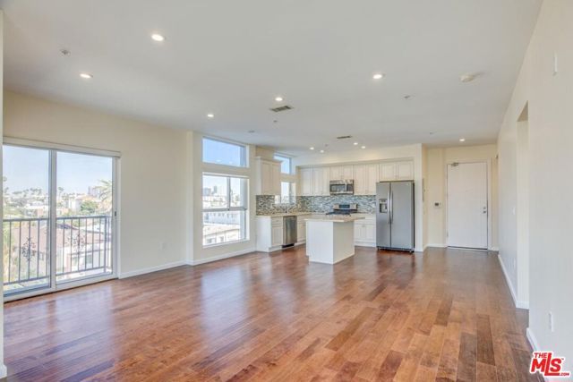 155 S Oxford Avenue 506, Los Angeles, CA 90004