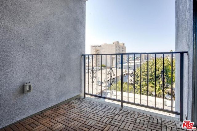 155 S Oxford Avenue 506, Los Angeles, CA 90004