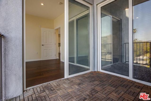155 S Oxford Avenue 506, Los Angeles, CA 90004