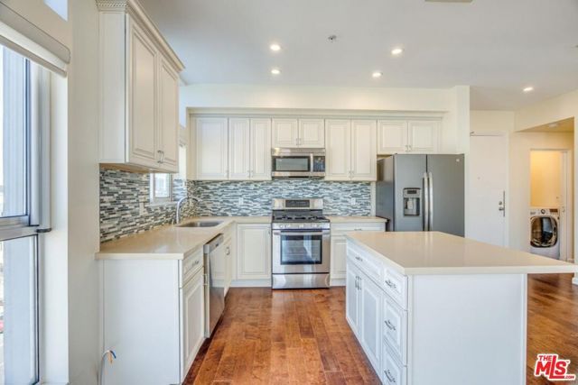 155 S Oxford Avenue 506, Los Angeles, CA 90004