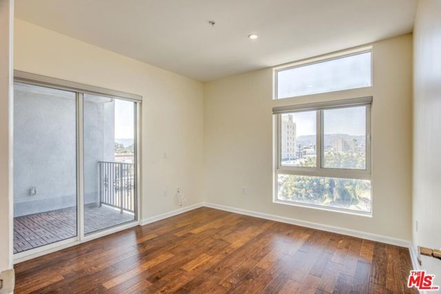 155 S Oxford Avenue 506, Los Angeles, CA 90004
