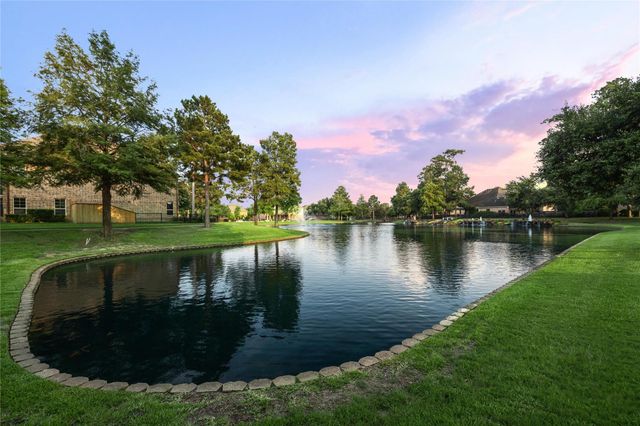 18531 Duke Lake Drive, Spring, TX 77388