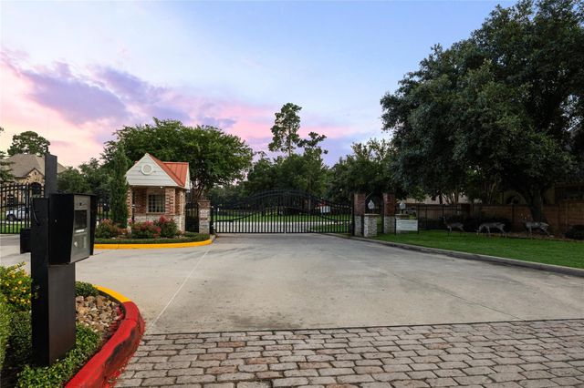 18531 Duke Lake Drive, Spring, TX 77388