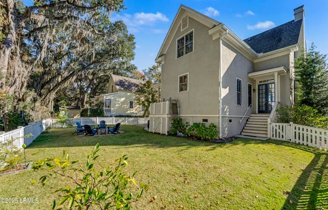 79 Bostick Circle, Beaufort, SC 29902