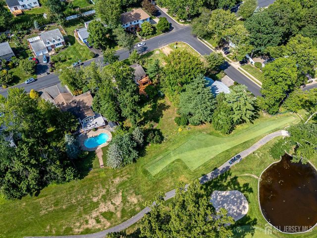 41 W Calvert Avenue, Edison, NJ 08820