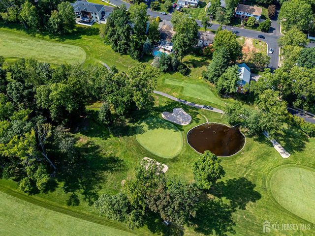 41 W Calvert Avenue, Edison, NJ 08820