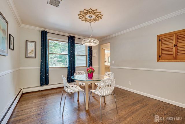 41 W Calvert Avenue, Edison, NJ 08820