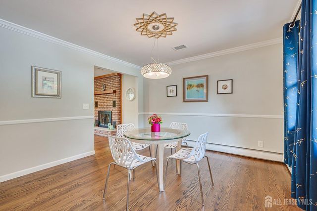 41 W Calvert Avenue, Edison, NJ 08820