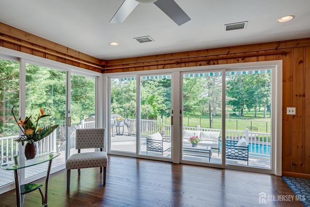 41 W Calvert Avenue, Edison, NJ 08820
