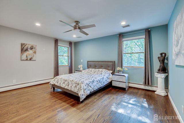 41 W Calvert Avenue, Edison, NJ 08820