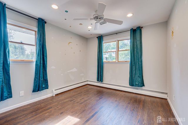 41 W Calvert Avenue, Edison, NJ 08820
