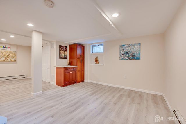 41 W Calvert Avenue, Edison, NJ 08820