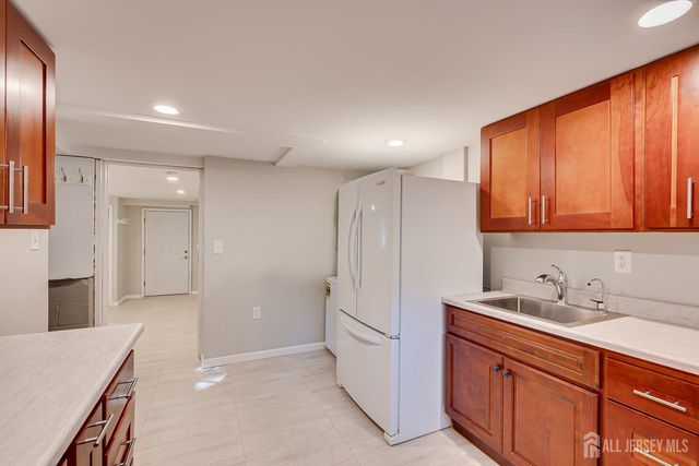 41 W Calvert Avenue, Edison, NJ 08820