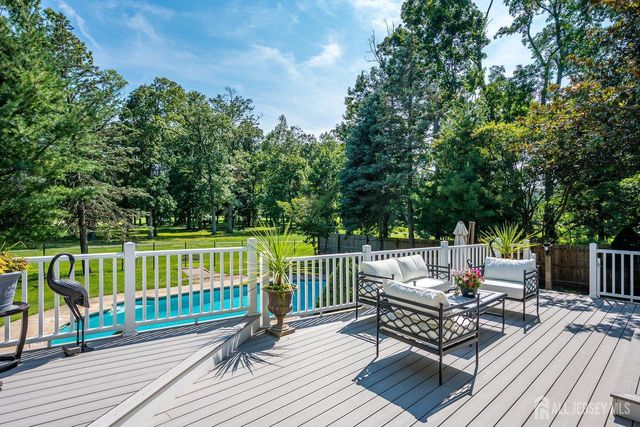 41 W Calvert Avenue, Edison, NJ 08820