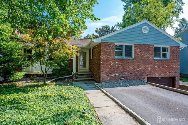 41 W Calvert Avenue, Edison, NJ 08820