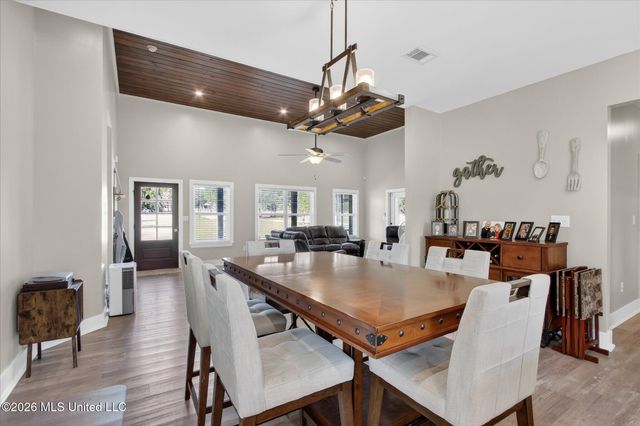 3855 Firetower Road, Kiln, MS 39556