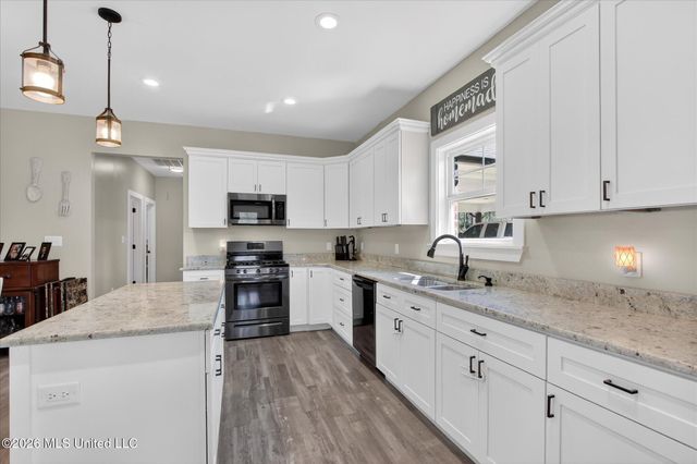 3855 Firetower Road, Kiln, MS 39556