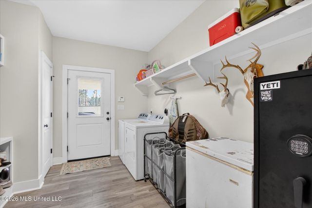 3855 Firetower Road, Kiln, MS 39556