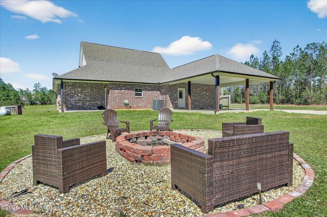 3855 Firetower Road, Kiln, MS 39556