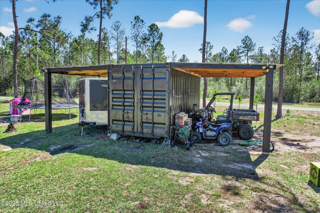 3855 Firetower Road, Kiln, MS 39556