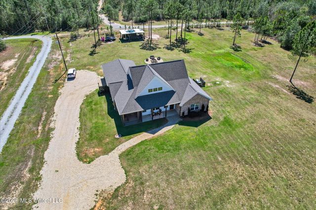 3855 Firetower Road, Kiln, MS 39556