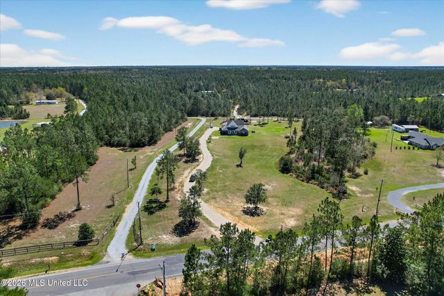 3855 Firetower Road, Kiln, MS 39556