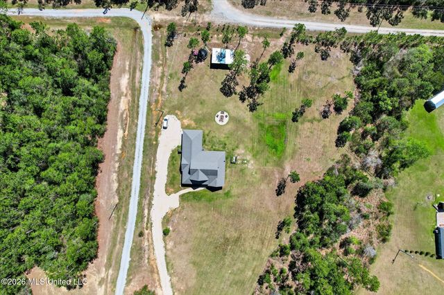 3855 Firetower Road, Kiln, MS 39556