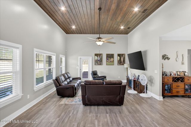 3855 Firetower Road, Kiln, MS 39556