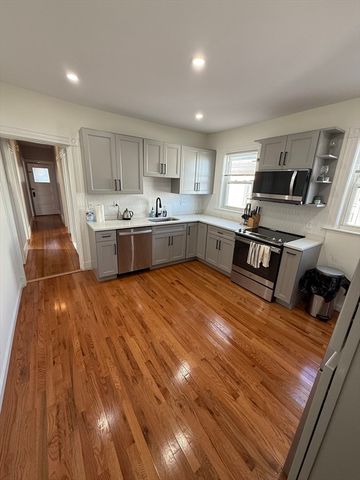 126 Neponset Ave 3, Boston, MA 02122