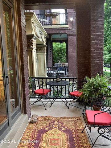 1433 Saint James Ct 1, Louisville, KY 40208
