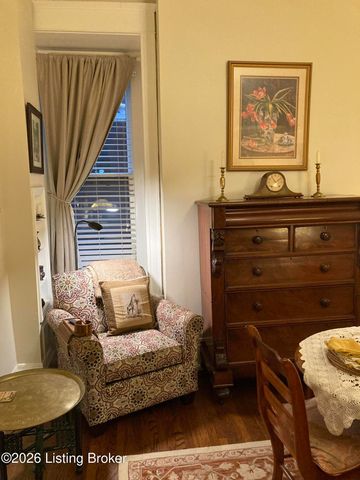 1433 Saint James Ct 1, Louisville, KY 40208