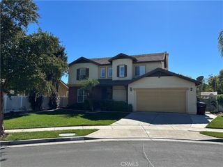 28523 Heliotrope Court, Murrieta, CA 92563