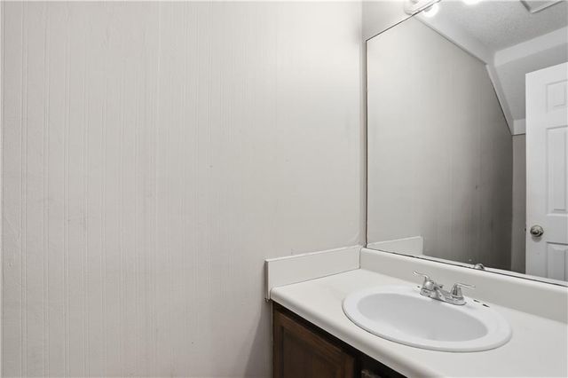 2994 Brooks Drive, Snellville, GA 30078