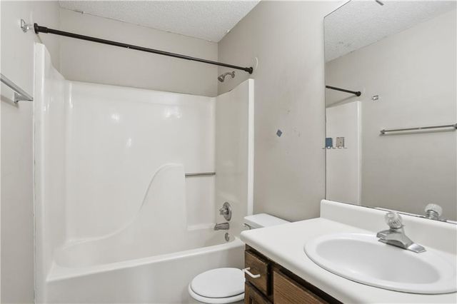 2994 Brooks Drive, Snellville, GA 30078